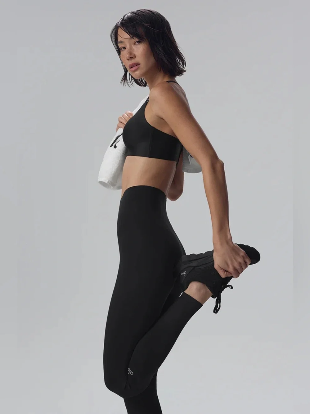 Alo Airlift Strength Extreme High-Waist 7/8 Legging